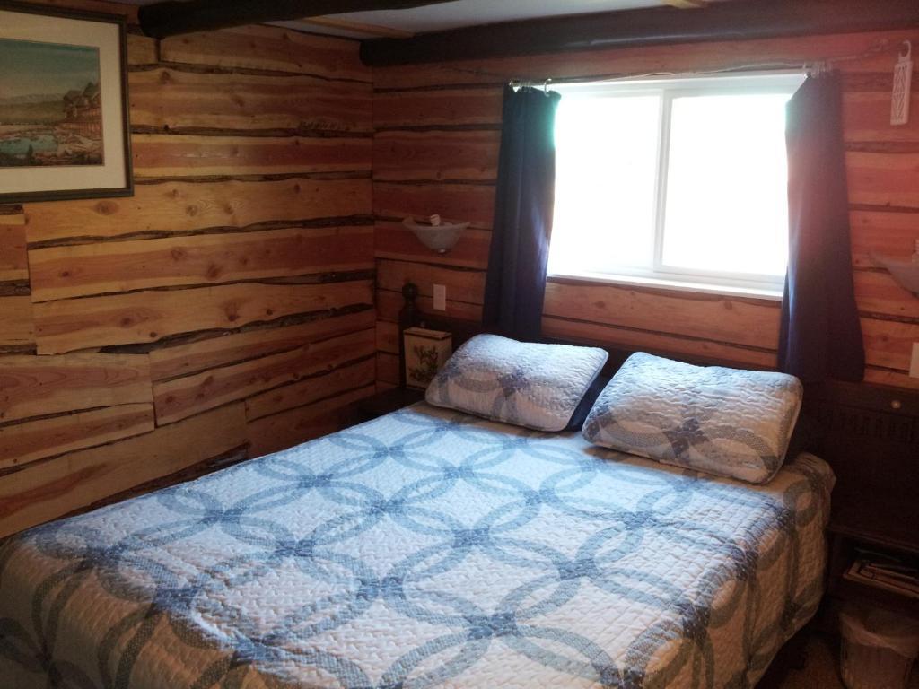 Steamboat Mountain Chalets Hotel Spillimacheen Quarto foto