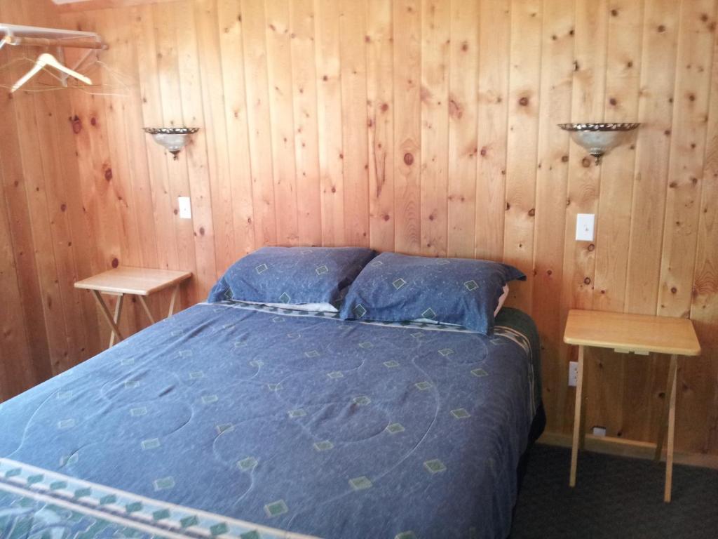 Steamboat Mountain Chalets Hotel Spillimacheen Quarto foto