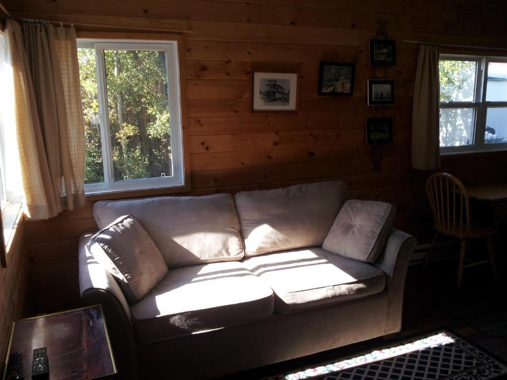 Steamboat Mountain Chalets Hotel Spillimacheen Quarto foto