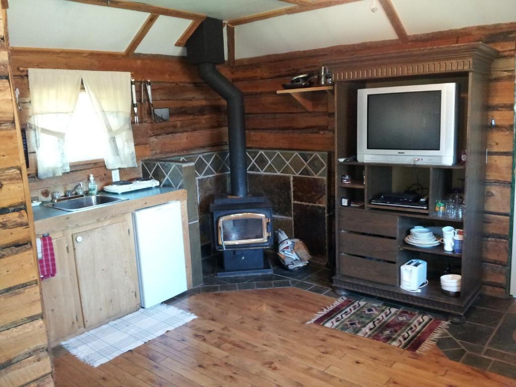 Steamboat Mountain Chalets Hotel Spillimacheen Quarto foto